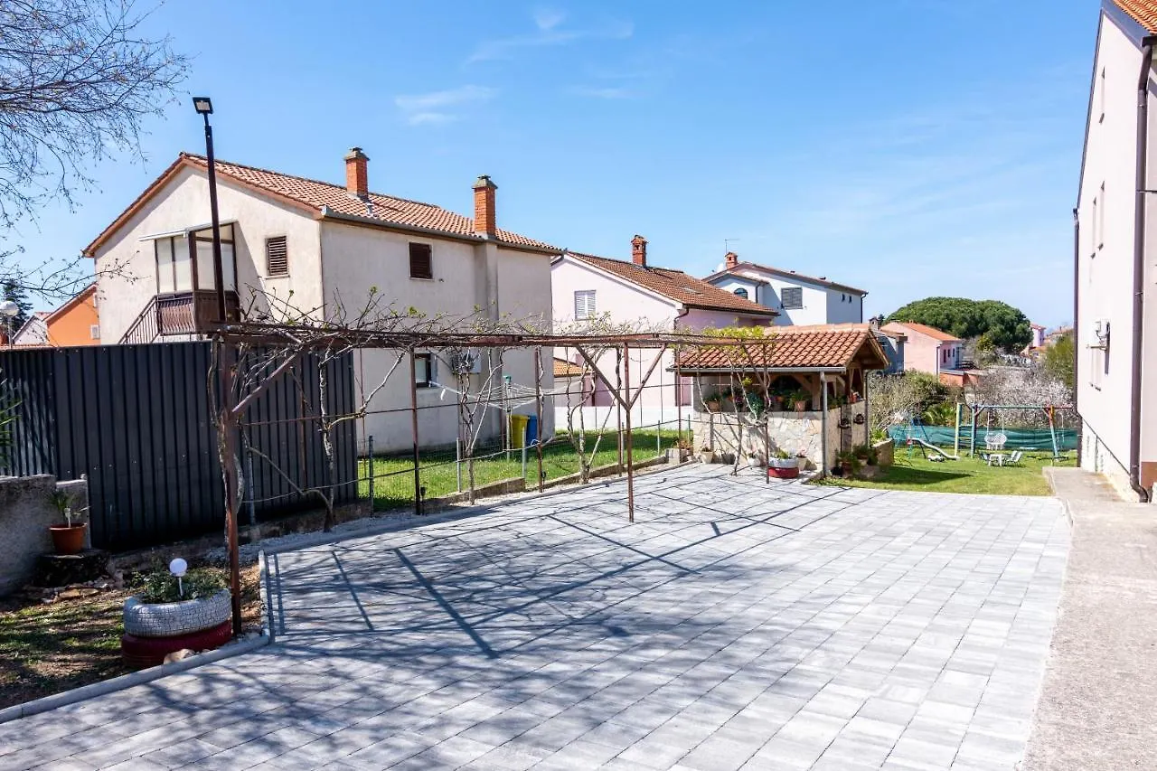 Apartments For Families With Children Valbandon, Fazana - 19511